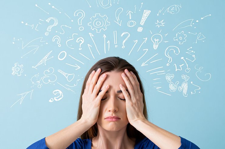 Девушка страдает от невроза